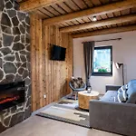 Apartment V Chate Besnik - *