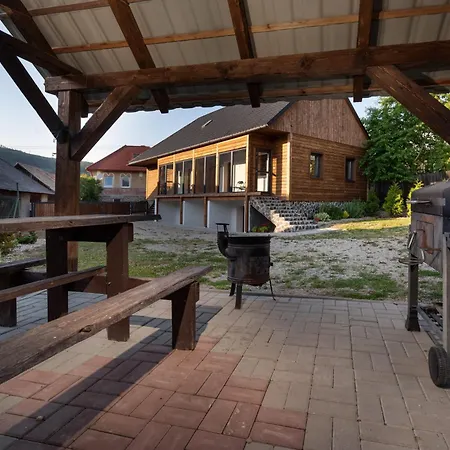 V Chate Besnik -